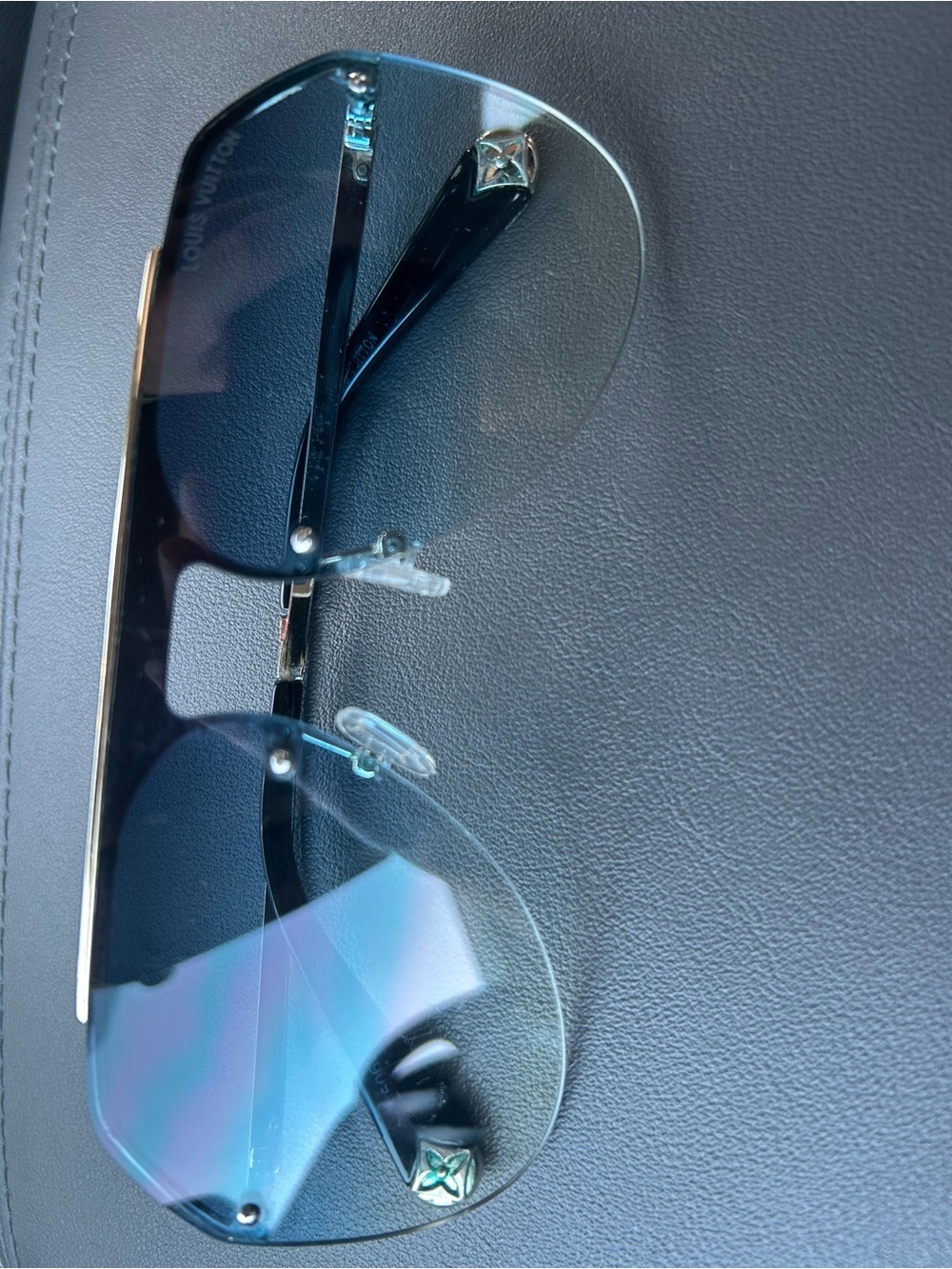 Authentic Louis Vuitton Sunglasses blue - Picture 12 of 14